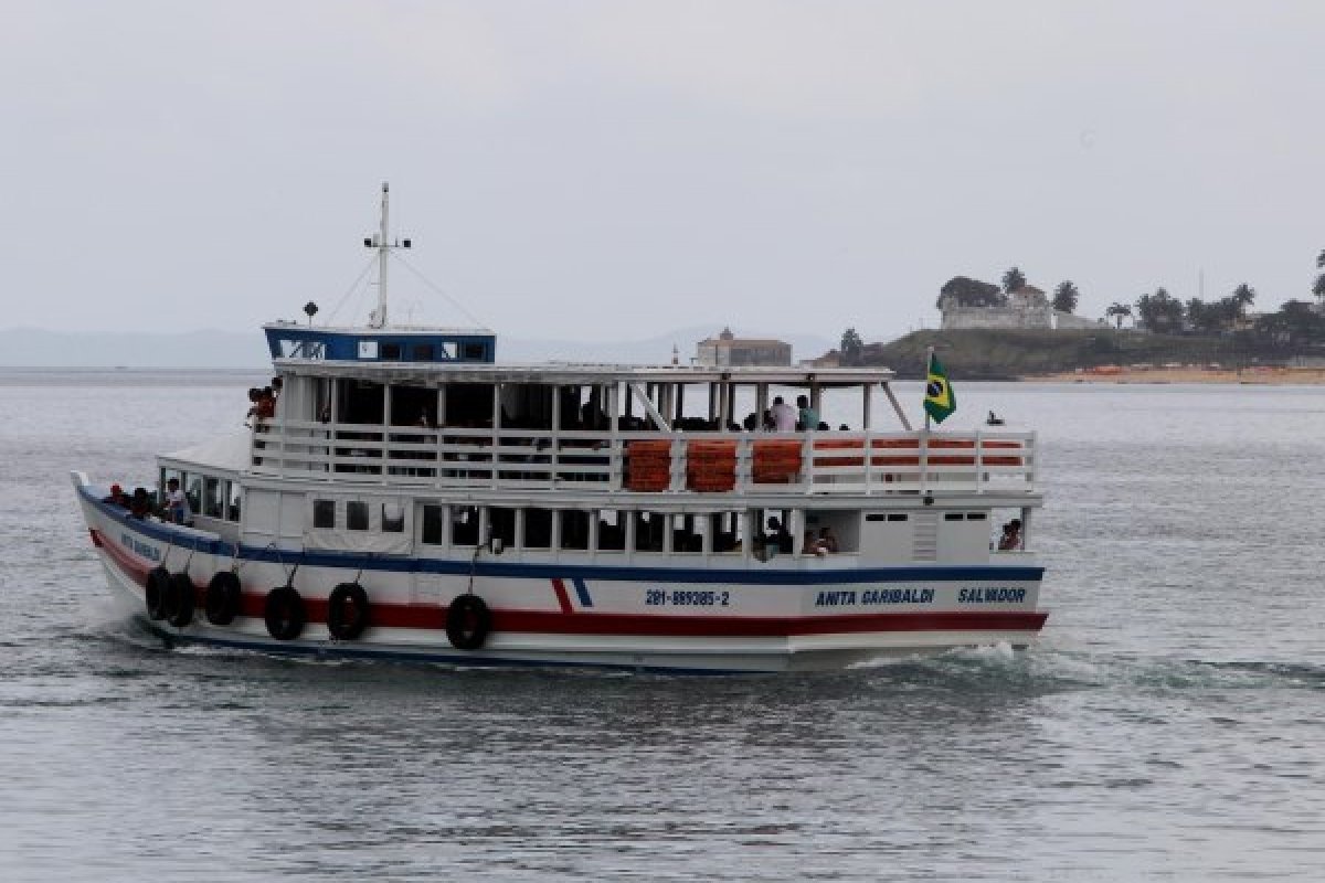 Travessia Salvador-Mar Grande é suspensa por causa do mau tempo