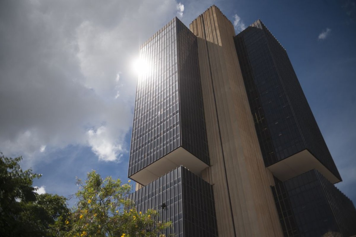 Banco Central deve iniciar trajetória de corte na taxa básica de juros após seis anos de alta