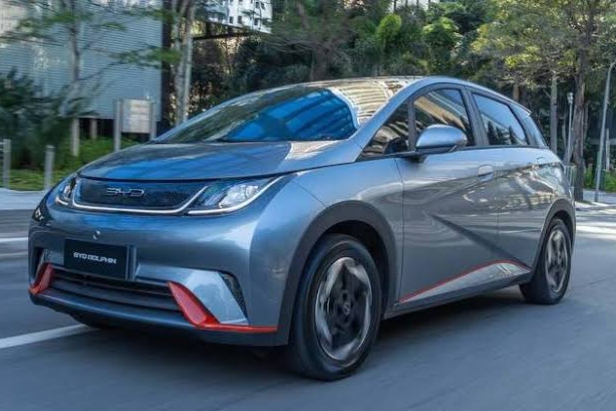 Farol da Bahia testa o BYD Dolphin que já teve 3.000 unidades vendidas 
