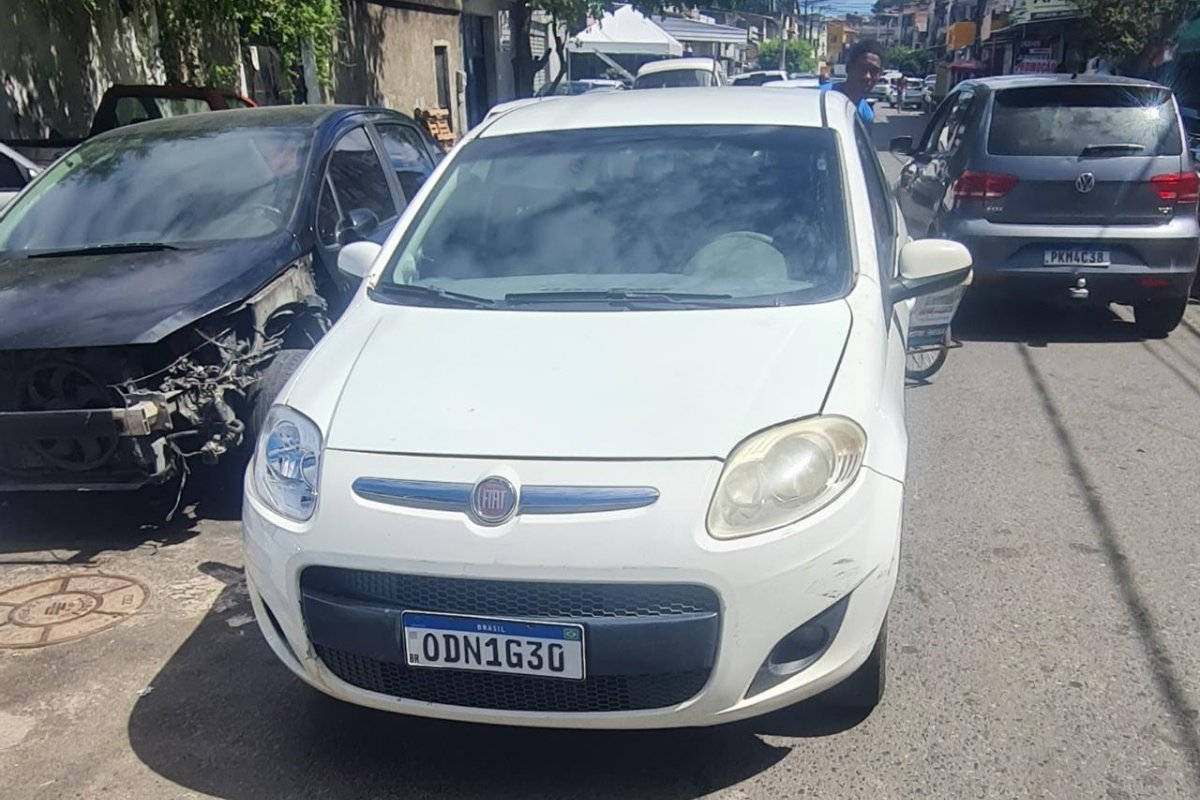 Adolescente é apreendido com carro roubado no bairro de Itapuã, em Salvador