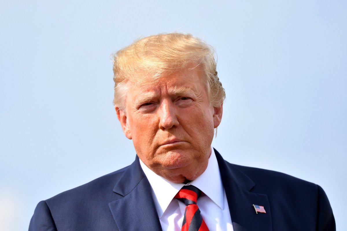 Deputados norte-americanos discutem aprovação do impeachment de Donald Trump 
