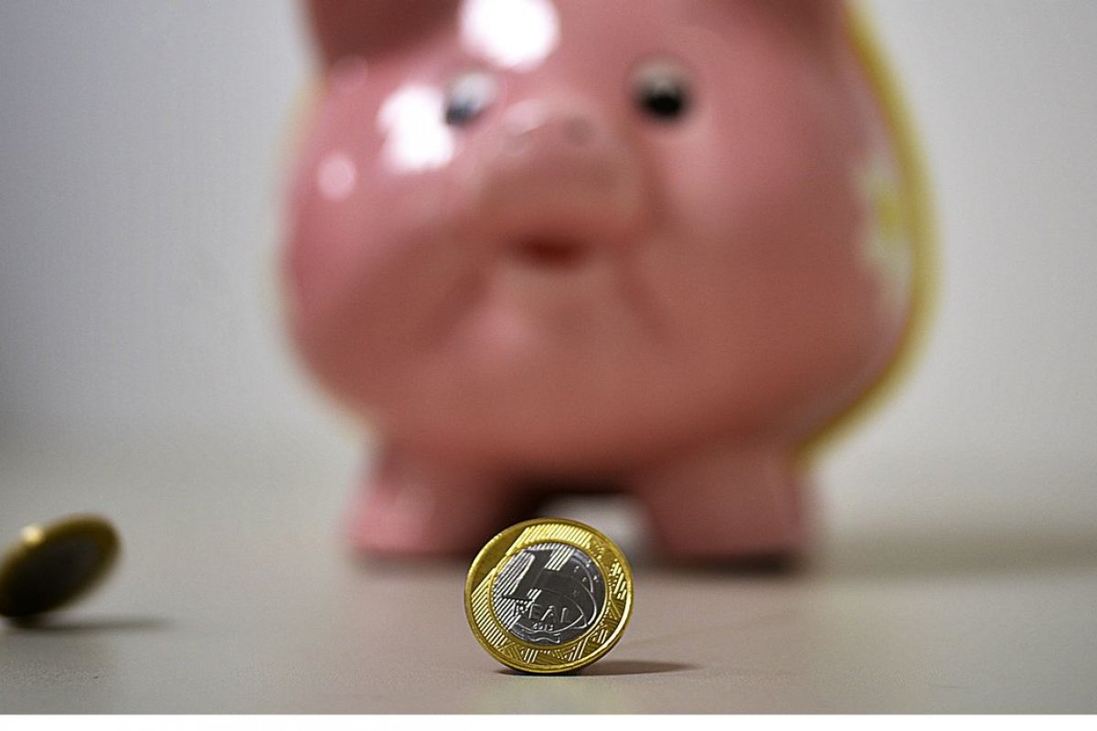 Poupança Brasileira: julho registra novo déficit em saques e depósitos