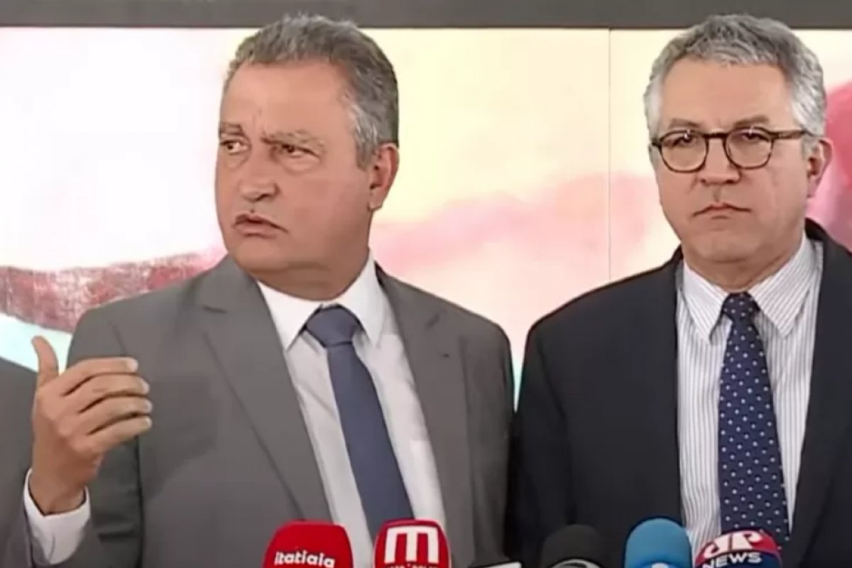 Rui Costa e Padilha fazem esforço com lideranças do Congresso em prol do PAC