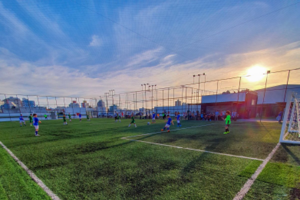 Shopping de Salvador ganha dois campos de futebol