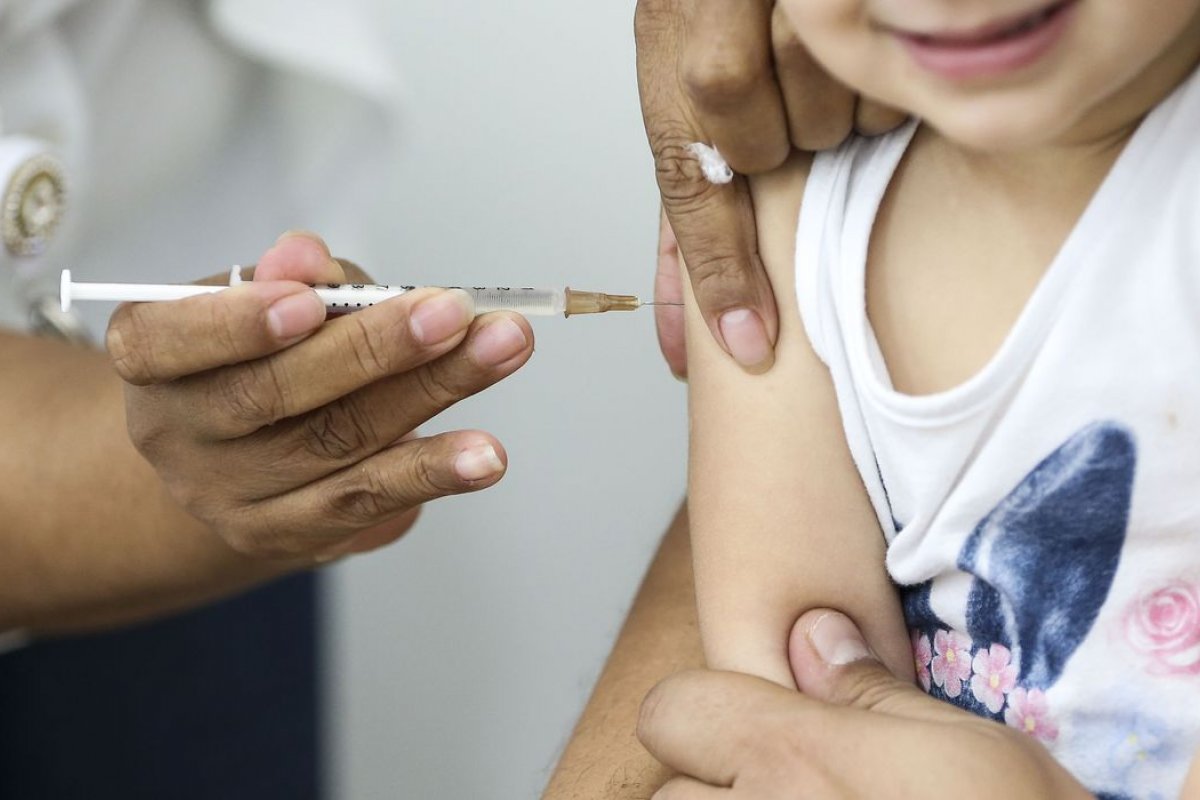 Salvador segue com vacinação contra Covid-19 e gripe nesta quinta (10)