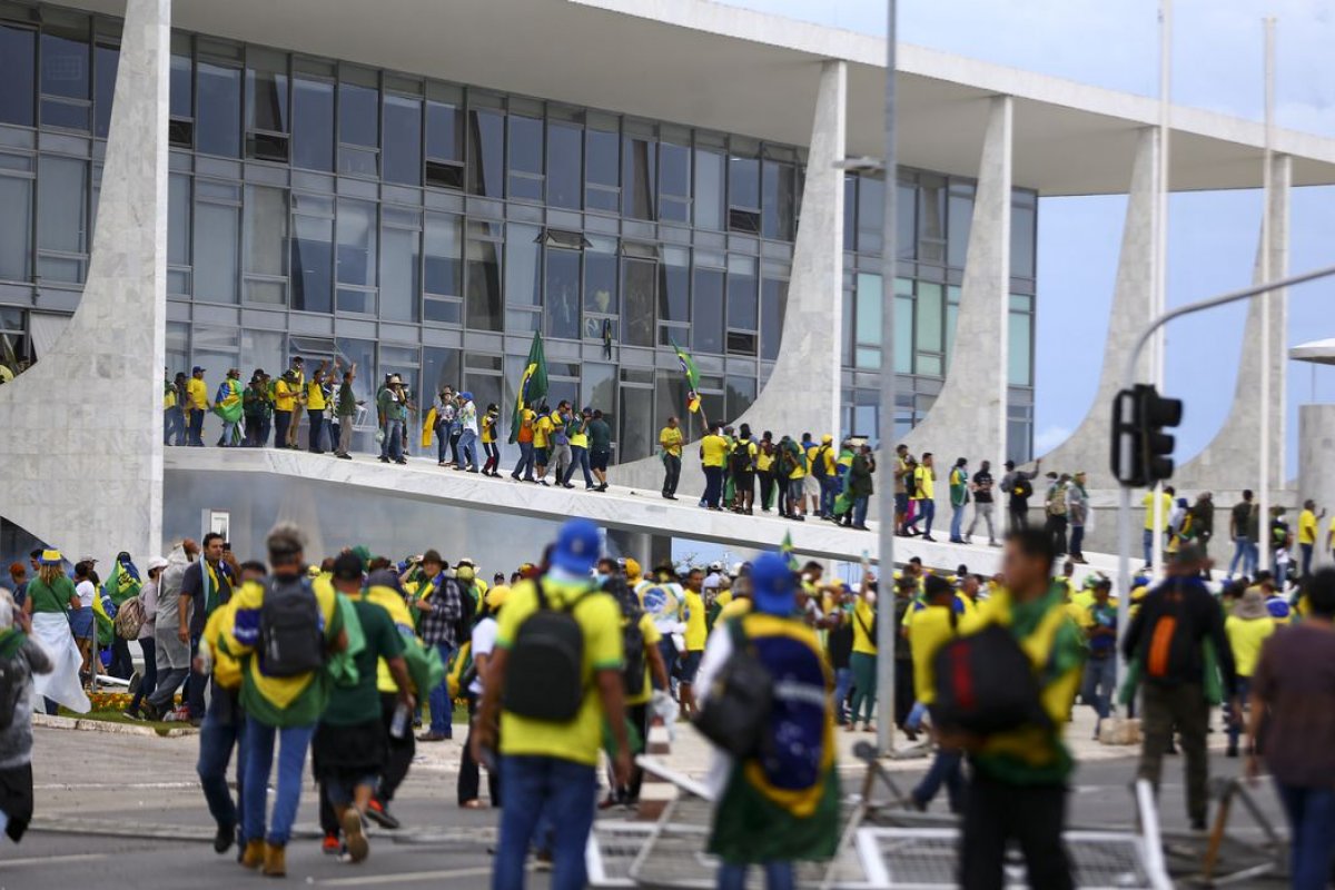 Ministério da Justiça entrega imagens de câmeras de segurança no 8 de janeiro