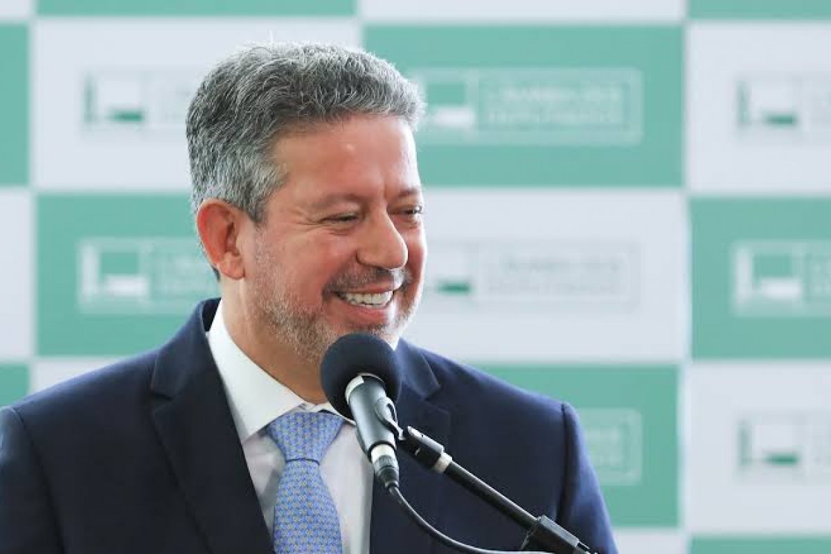 Lira comemora revisão da Lei de Cotas: 'Mais uma resposta da Câmara' 