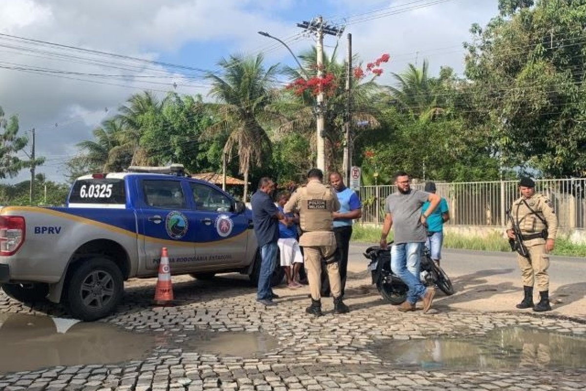 Motociclista morre após colidir com ônibus em Feira de Santana
