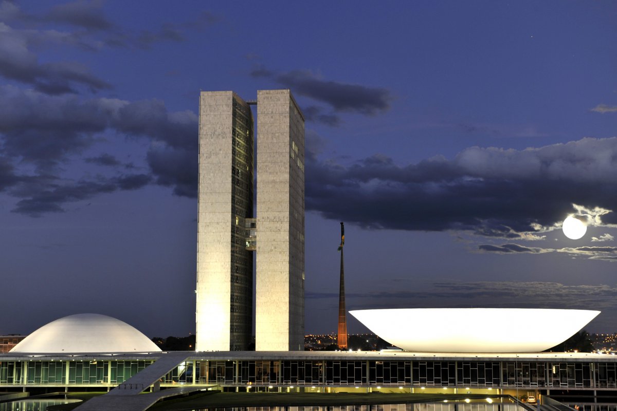 Representatividade em baixa: mulheres ocupam apenas 14% das comissões do Congresso Nacional