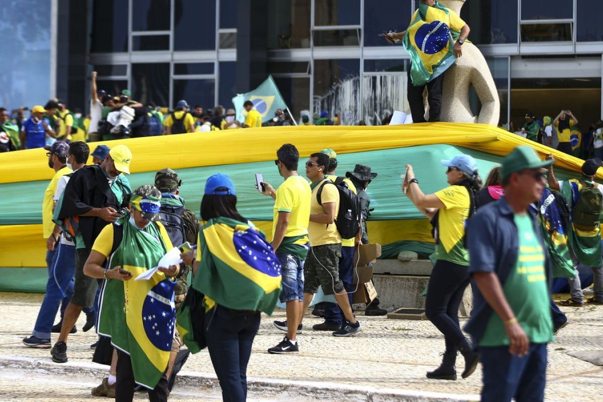 Fotógrafo e hacker serão ouvidos nesta semana na CPI do 8 de janeiro