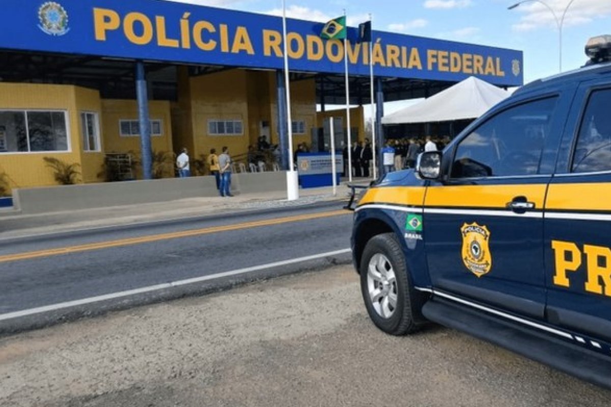 Flávio Dino revoga portaria que suspende perfis estaduais da PF e PRF em redes sociais