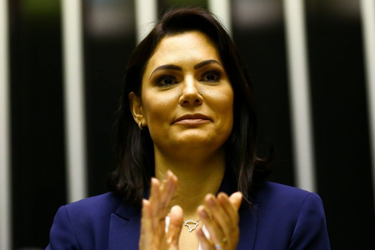 Michelle Bolsonaro sobre quebra de sigilo bancário: ‘Bastava me pedir’