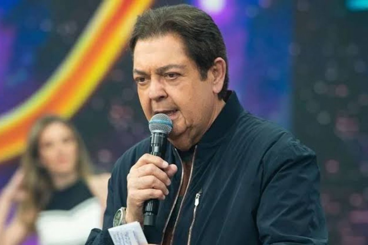 Vídeo: Internado, Faustão pede orações: 'quem gosta de mim, reze por mim'