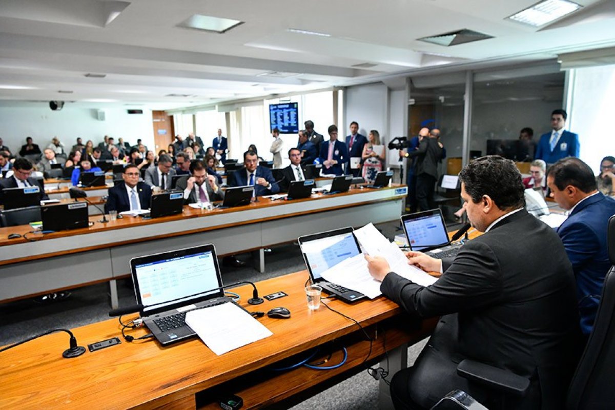 CCJ inicia ciclo de audiências sobre reforma tributária nesta terça (22)