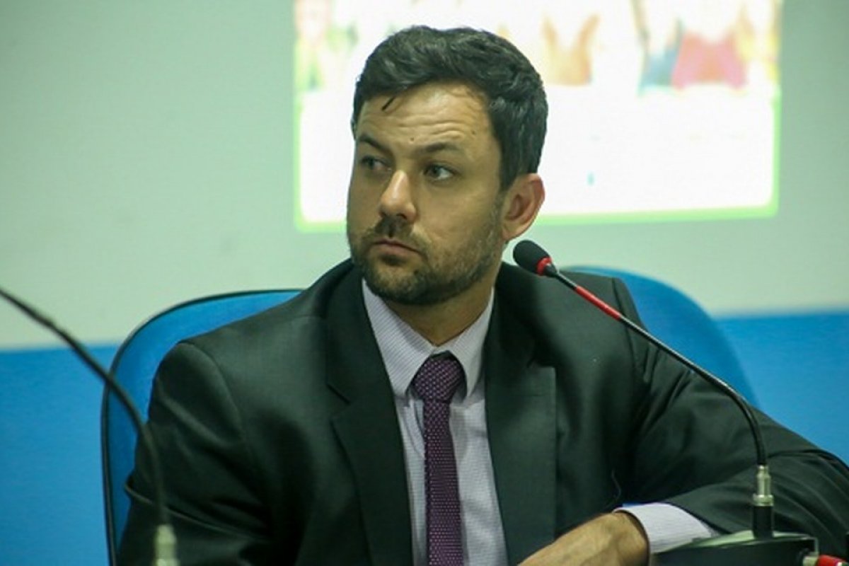 Após Justiça determinar prisão, vereador Lukas Paiva não se apresenta 