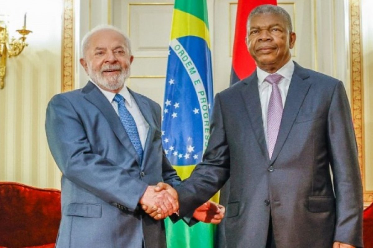 Lula anuncia programa para desenvolver agricultura de Angola
