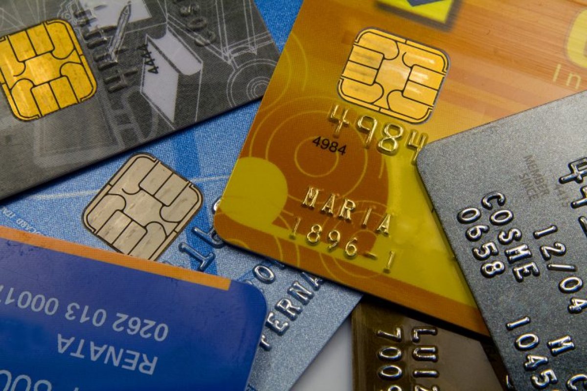 Câmara deve analisar PL que regulamenta juros dos cartões de crédito nesta semana 