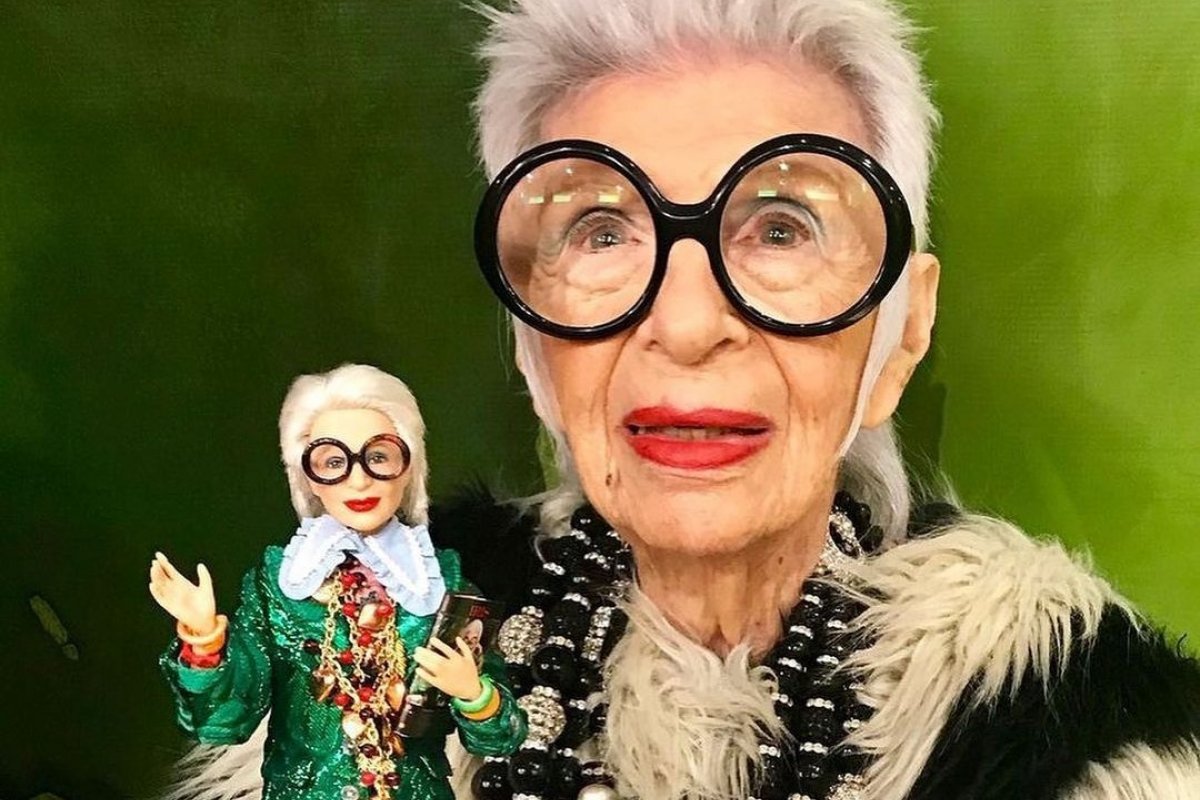 'Adolescente mais velha do mundo': ícone fashion Iris Apfel celebra 102 anos 
