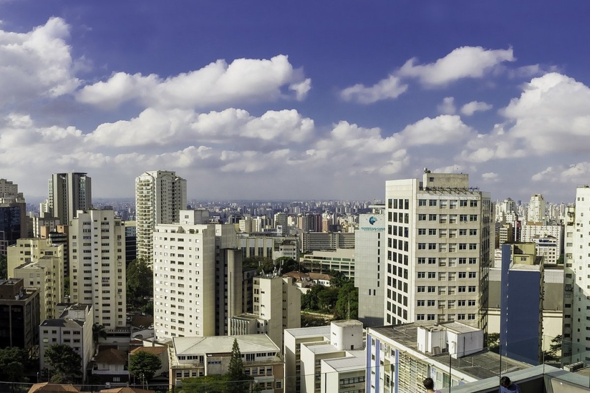 Preço de imóveis residenciais no Brasil sobe 0,44% em agosto, diz FipeZap