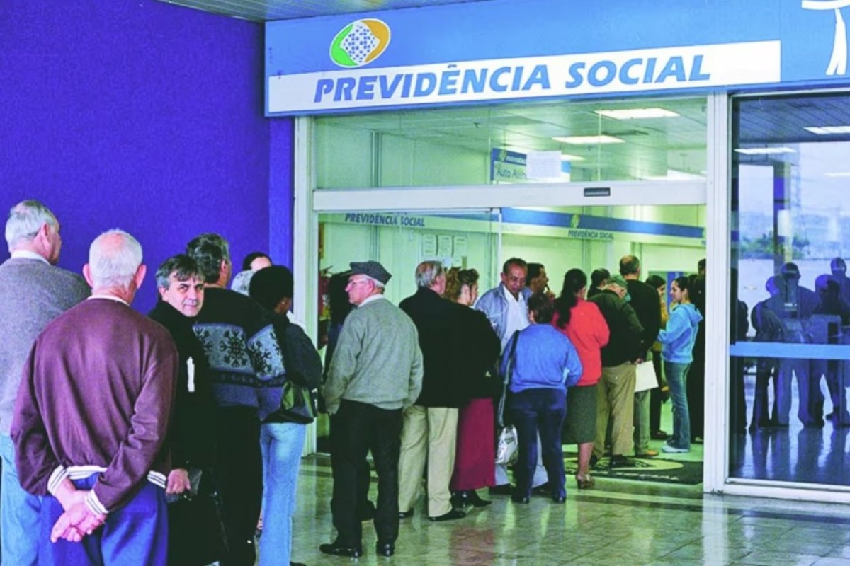 Governo criará grupo para explicar sumiço de 223 mil pessoas da fila do INSS