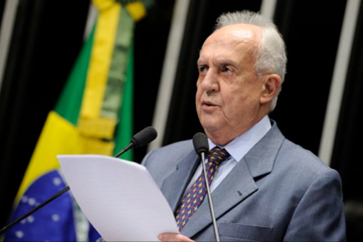 Jarbas Vasconcelos renuncia ao cargo no Senado e anuncia aposentadoria