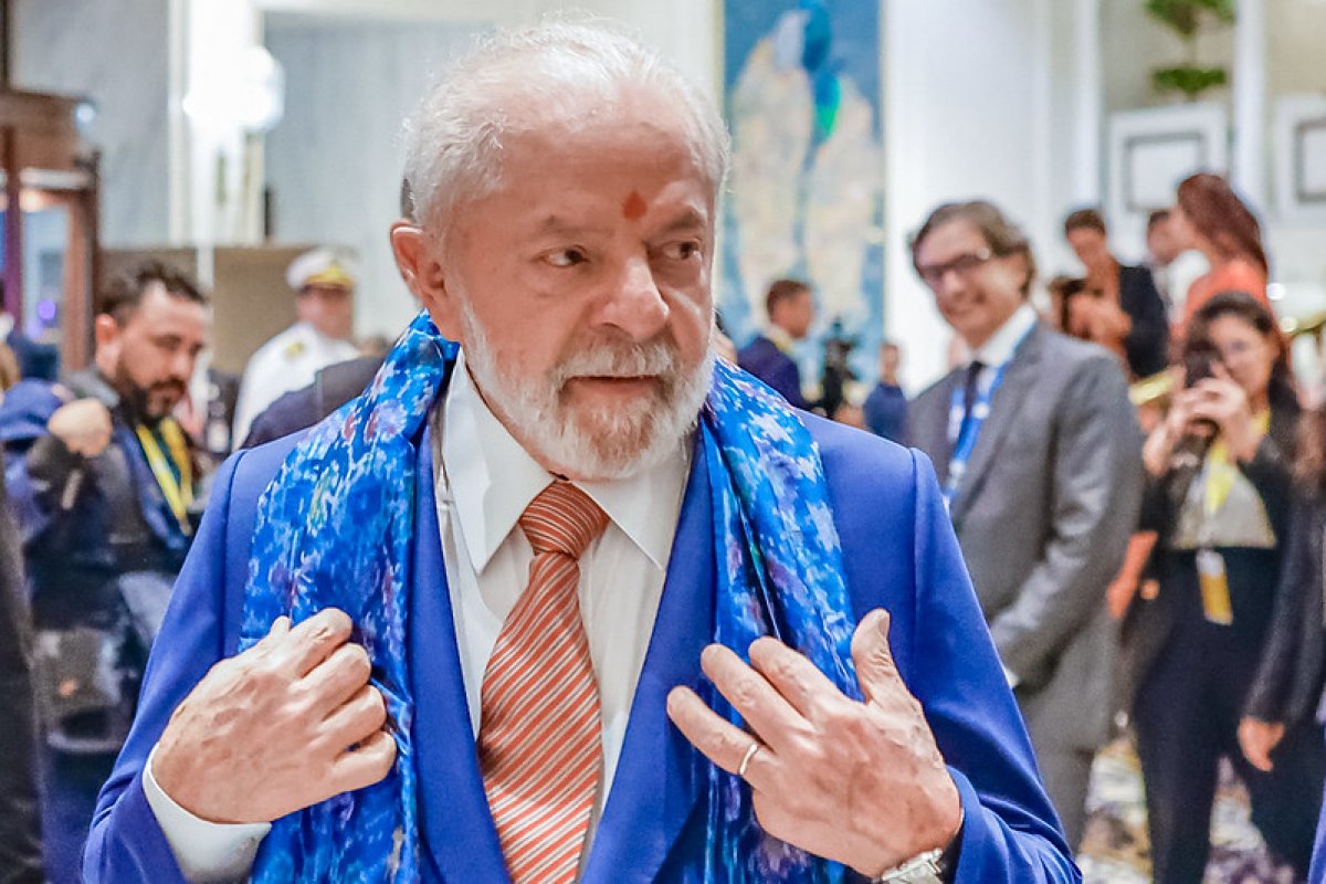 Em cerimônia na Índia, Brasil assume presidência do G20 pela 1º vez