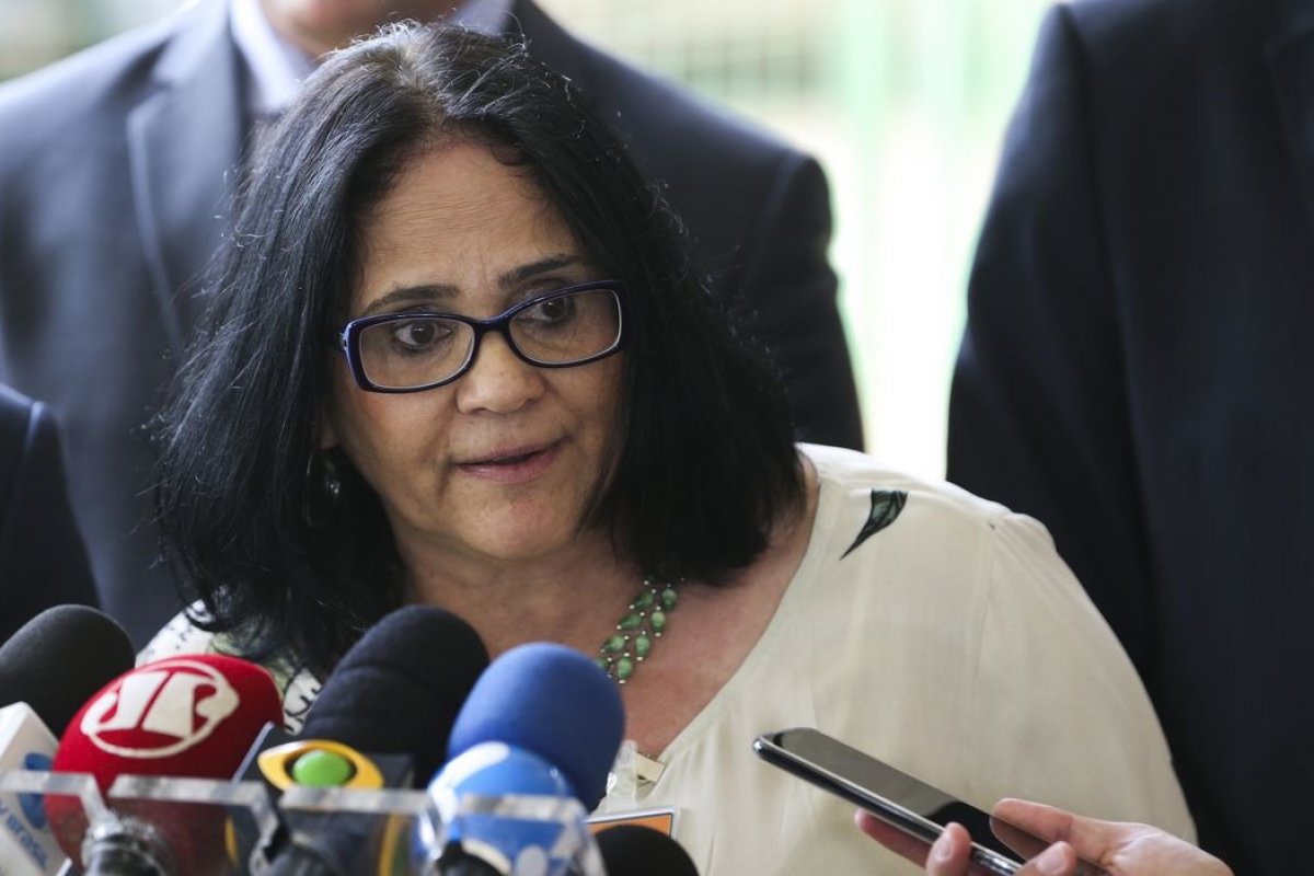 MPF pede que Damares e União indenizem em R$ 5 milhões população do Marajó 