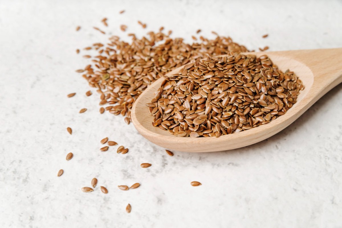 Grãos e naturais saudáveis: como chia, linhaça e quinoa trazem benefícios à saúde! 