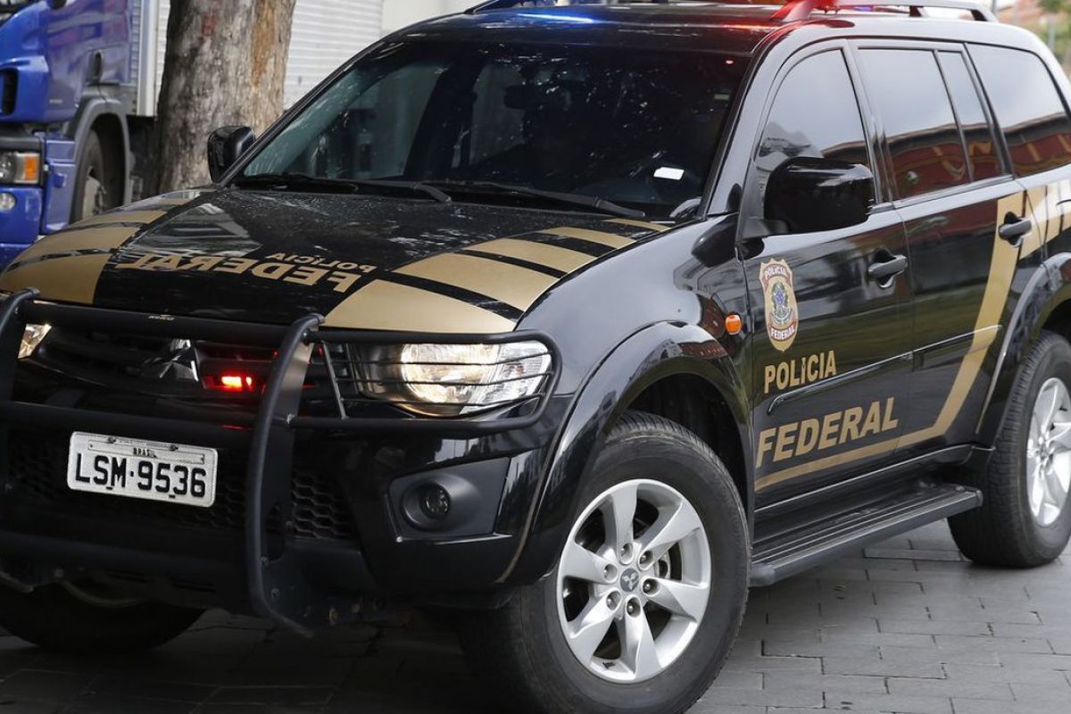 A volta carro preto em DUAS situações.... 