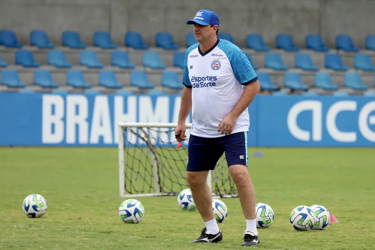 Bahia tem reforço de Rogério Ceni para enfrentar o Coritiba, nesta quinta-feira (14)