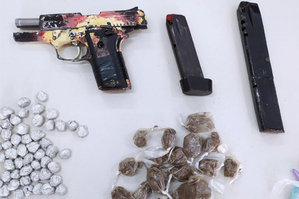 RM: Pistola e drogas são apreendidas em Vida Nova 
