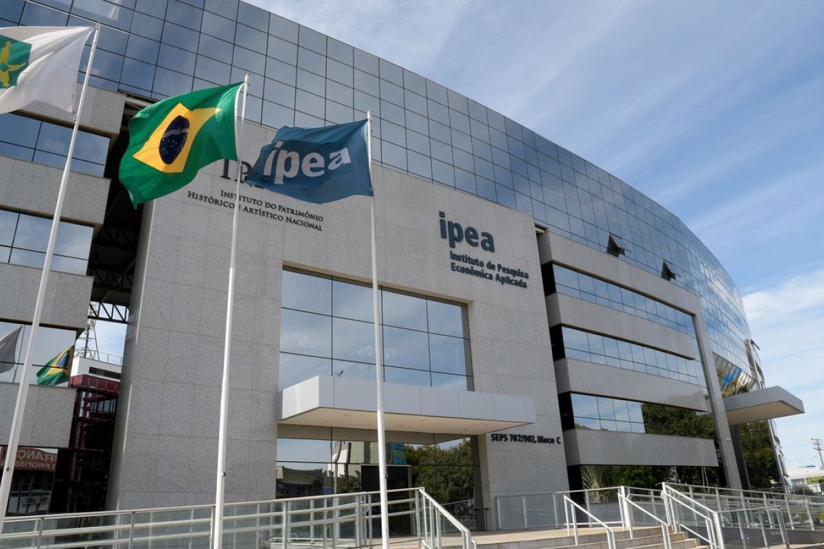Ipea mantém taxas menores para as famílias de renda no mês de agosto 