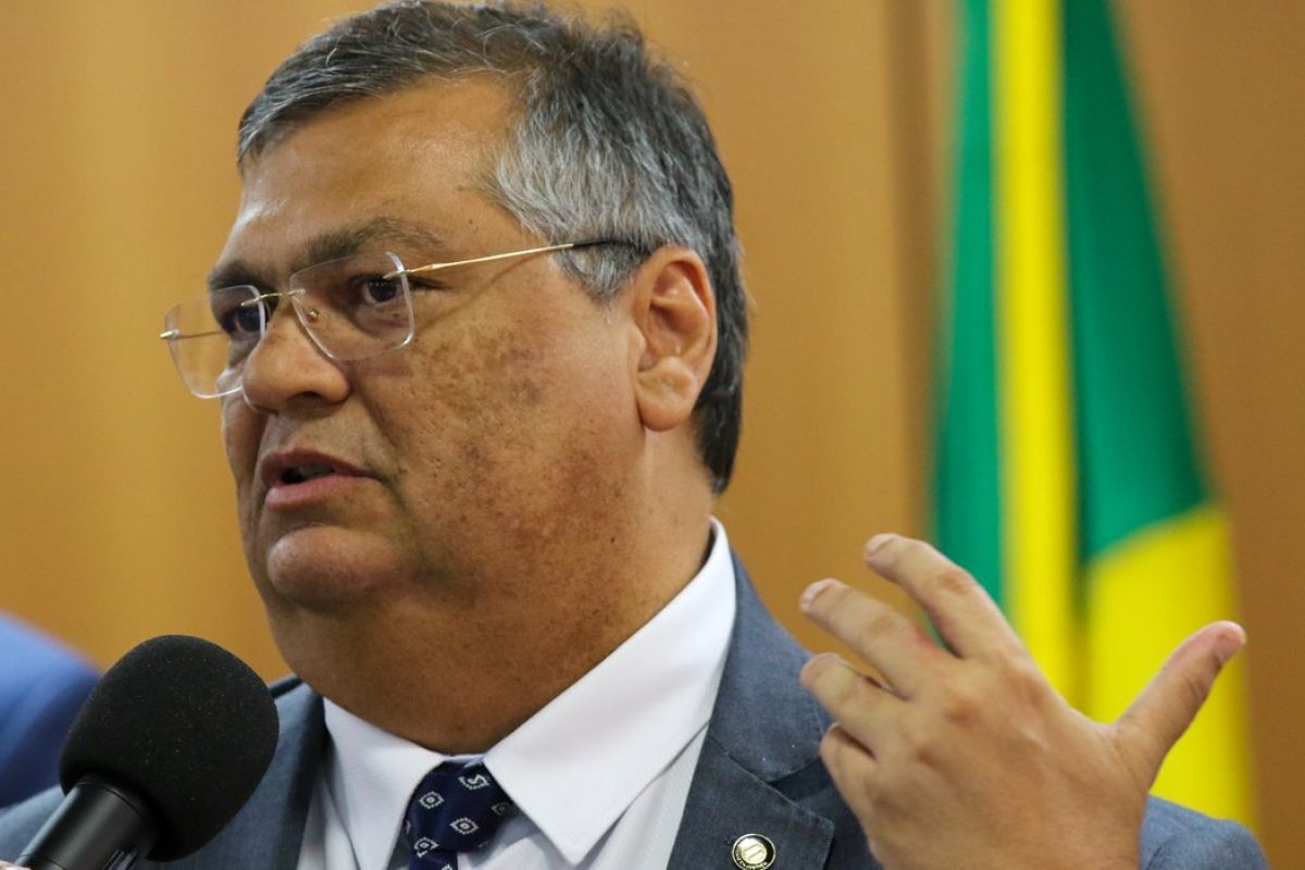 Flávio Dino lamenta morte de Policial Federal em operação na Bahia