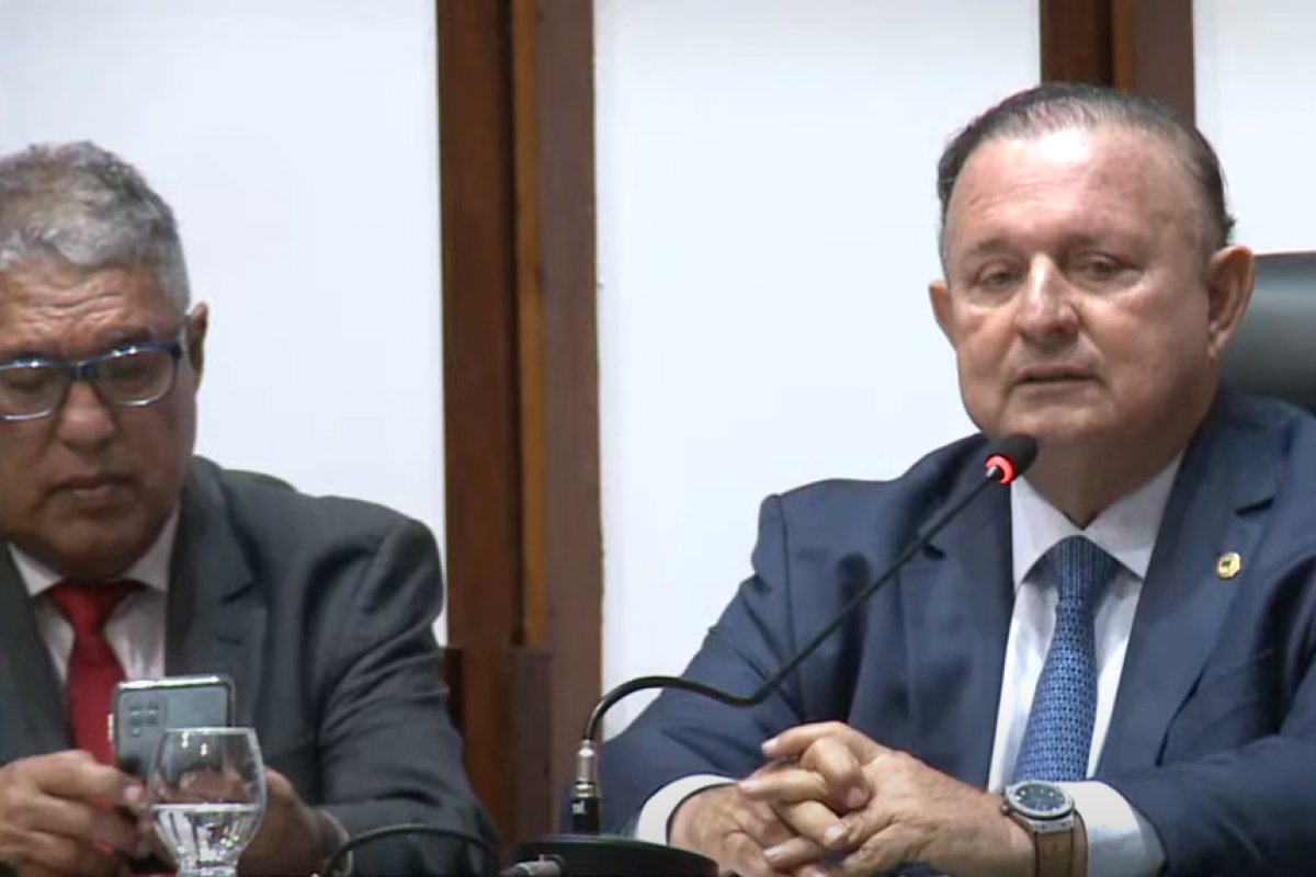 ''Segurança não é um assunto para se fazer política'', diz Adolfo Menezes 