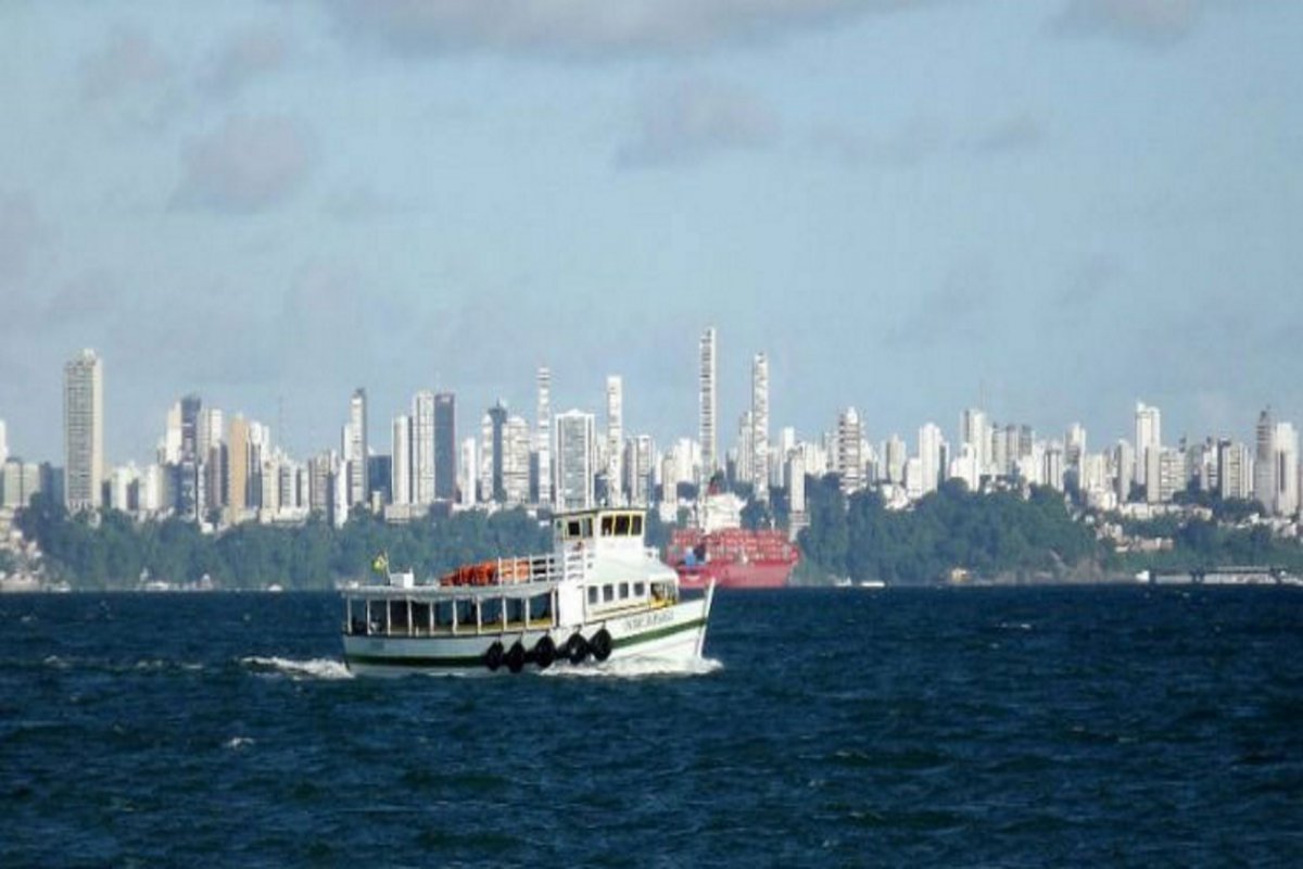 Travessia Salvador-Mar Grande tem embarque imediato e opera com seis embarcações nesta terça (19)
