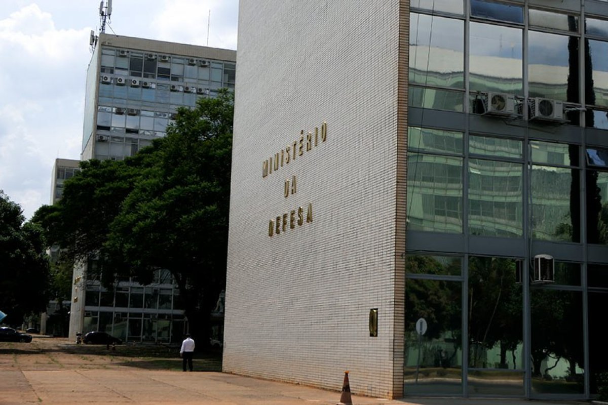 Ministérios de Lula desrespeitam decisão do STF e mantêm sigilo sobre beneficiados pelo orçamento secreto 