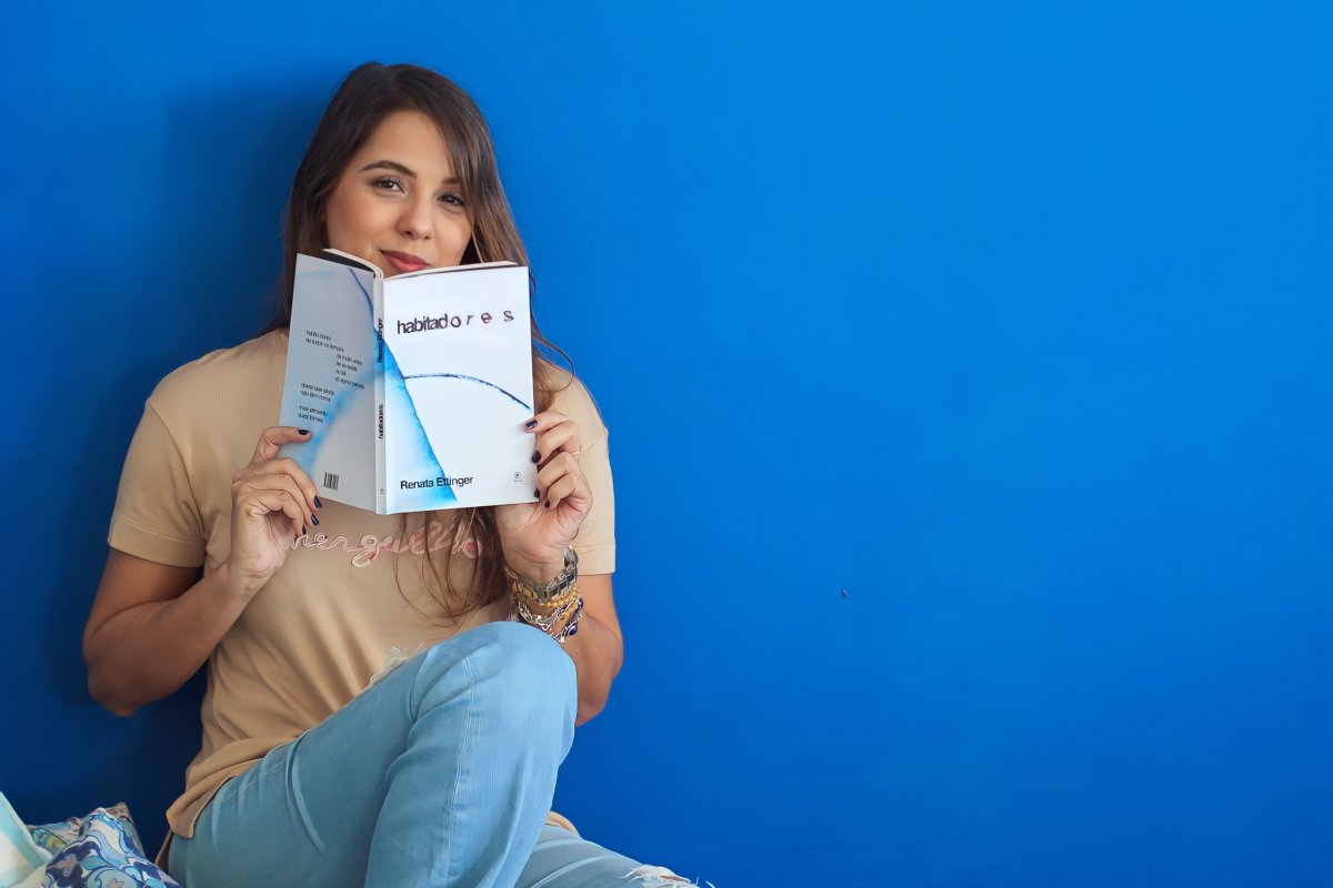 Poeta baiana Renata Ettinger lança livro "Habitadores" em evento aberto ao público