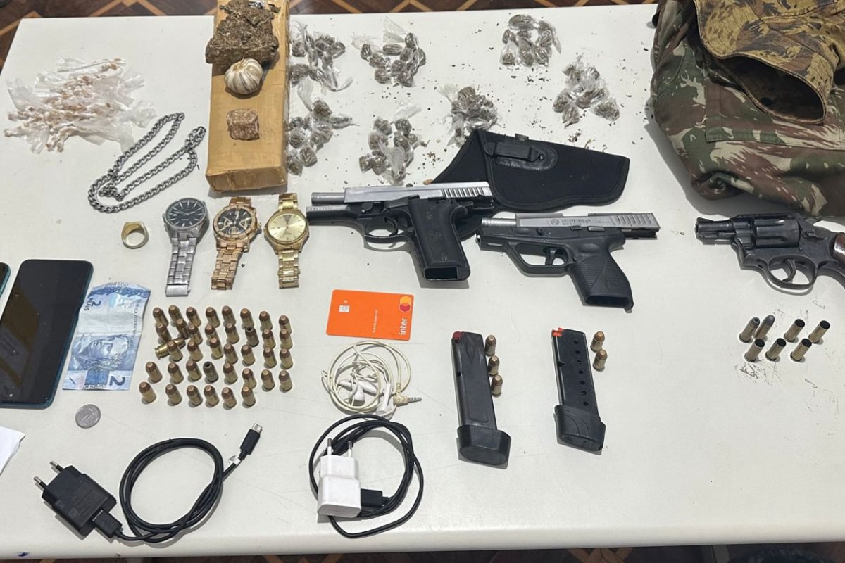 Polícia apreende armas, drogas e detém suspeitos em Ibirapitanga após confronto