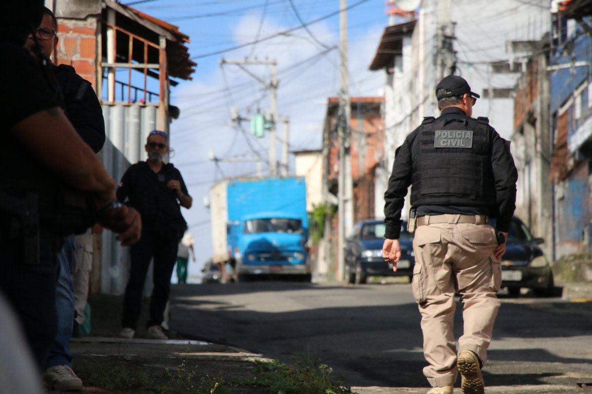 Polícia já localizou 21 suspeitos ligados a grupo criminoso no bairro de Águas Claras, em Salvador 