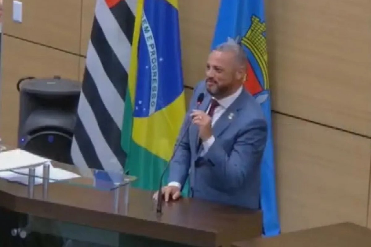 Vídeo: vereador assume ter bebido antes de sessão na Câmara: 'tô meio doidão'