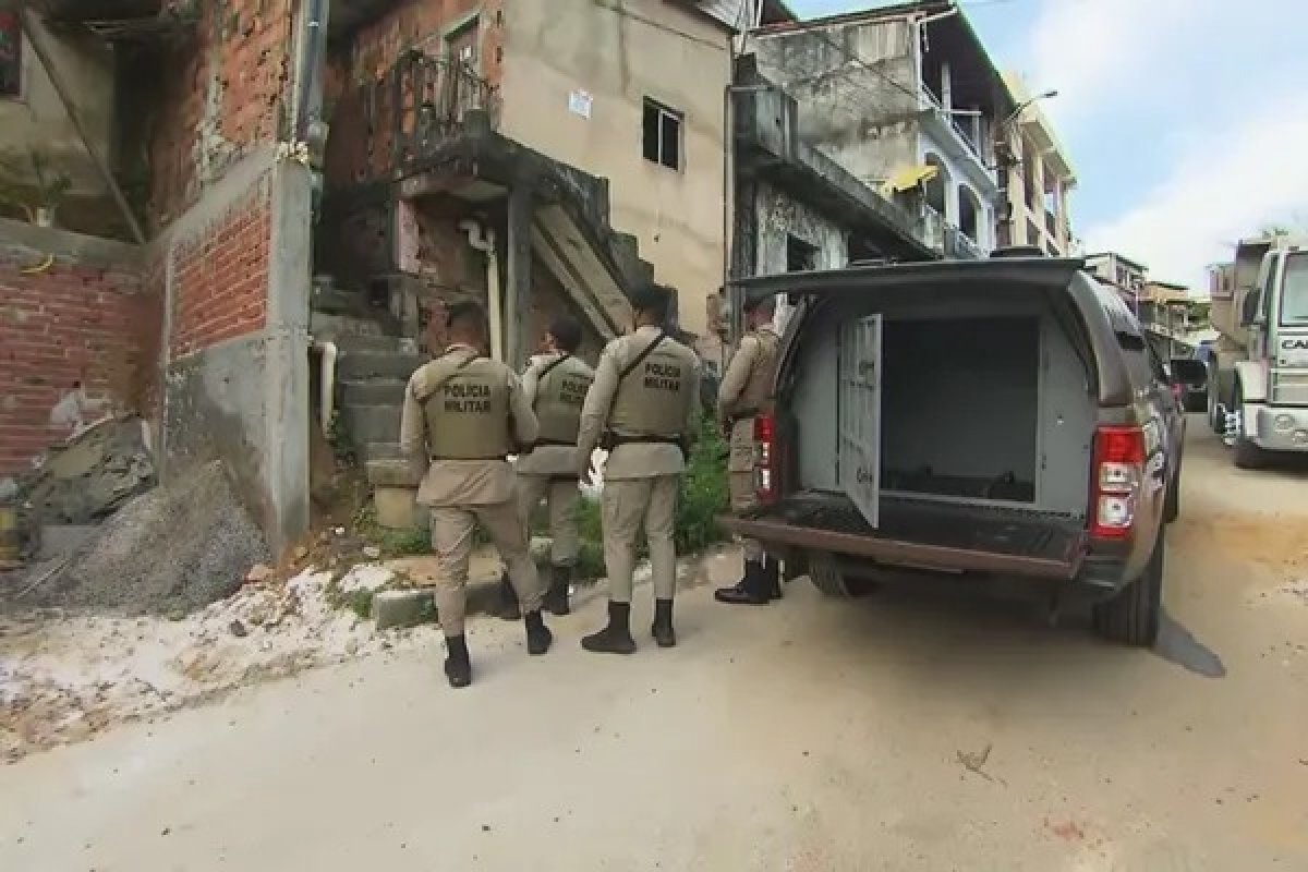Armas e drogas são apreendidas com suspeitos de sequestro em Dom Avelar