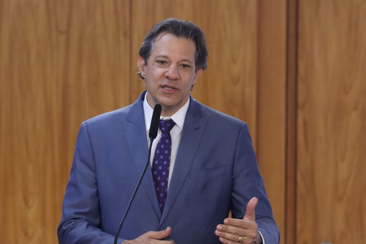 Ministro da Fazenda alerta para risco do Mercosul devido a eleições na Argentina