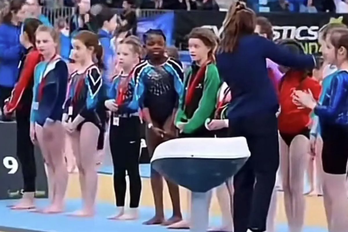 Vídeo: Ginasta negra é ignorada em premiação na Irlanda e imagens viralizam