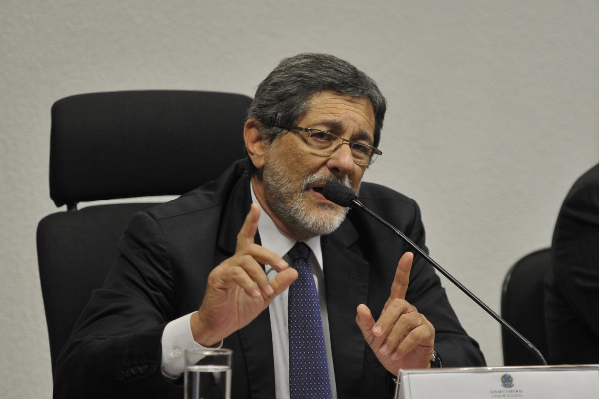 Governo cassa aposentadoria de ex-presidente da Petrobras