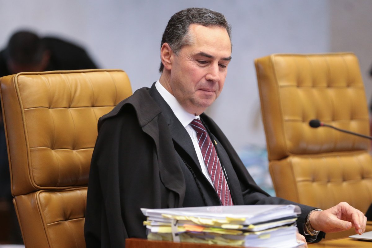 Ministro Luís Roberto Barroso, toma posse do STF nesta quinta-feira (28)