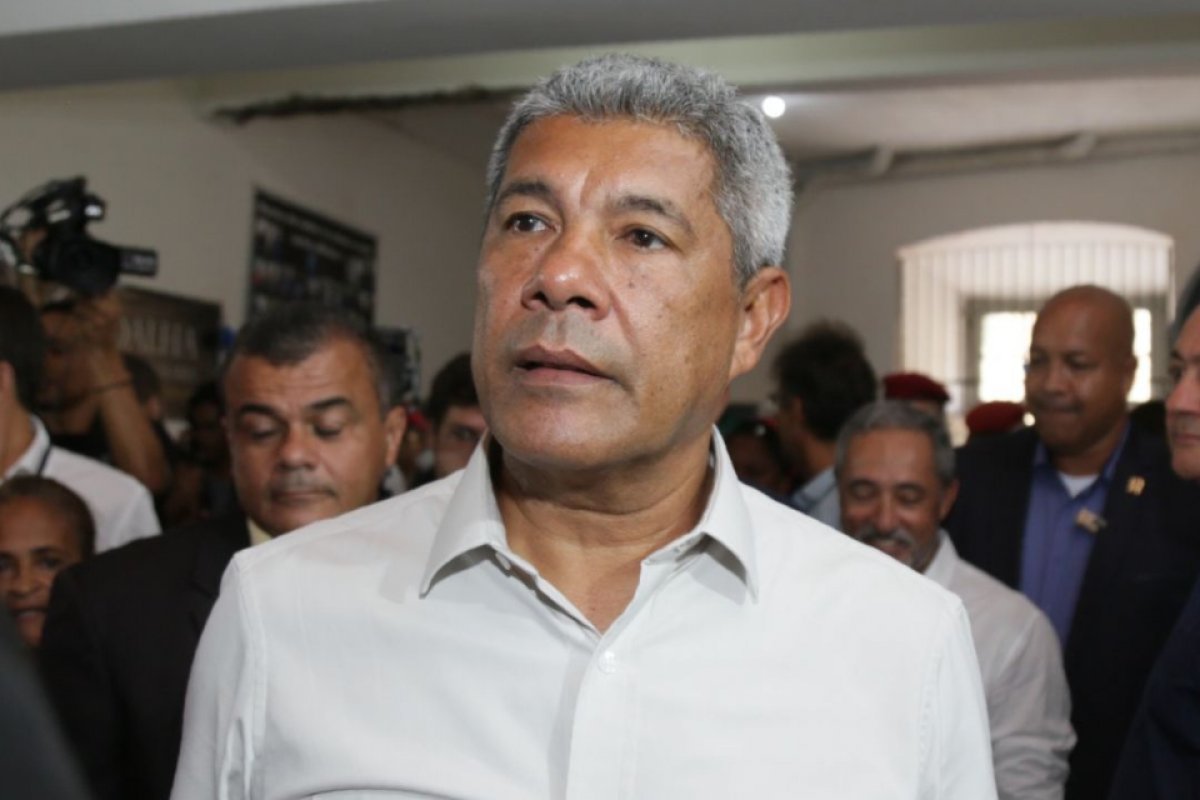 Jerônimo responde crítica da Anistia Internacional: ‘Não se enfrenta guerra distribuindo flores’