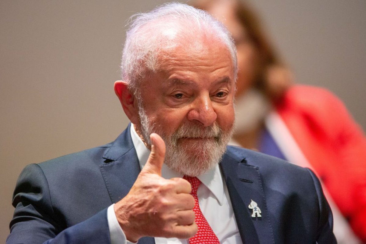 Cirurgia de Lula ocorreu sem complicações, diz equipe médica