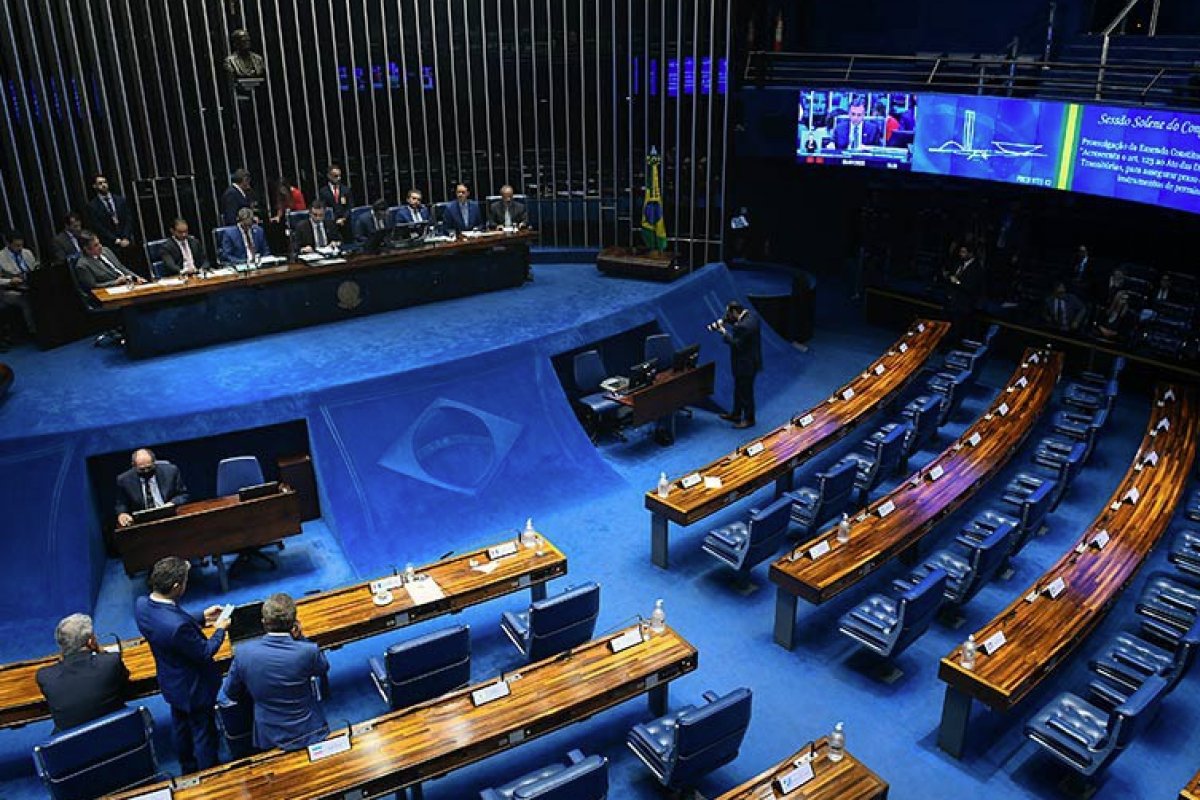 Congresso promulga duas emendas à Constituição a próxima próxima terça-feira (3)