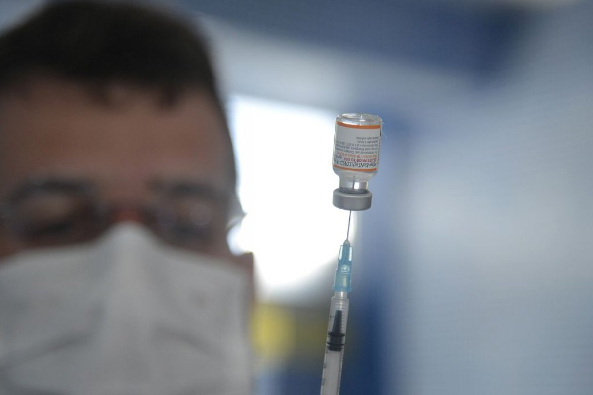 Vacinação contra Covid e gripe estará suspensa em Salvador neste fim de semana