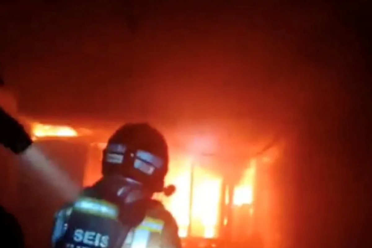  Incêndio em boate na Espanha deixa 9 mortos e quatro feridos 